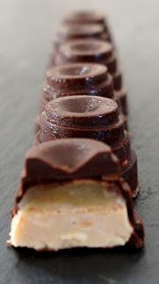 Nuss-Karamell-Eis-Praline