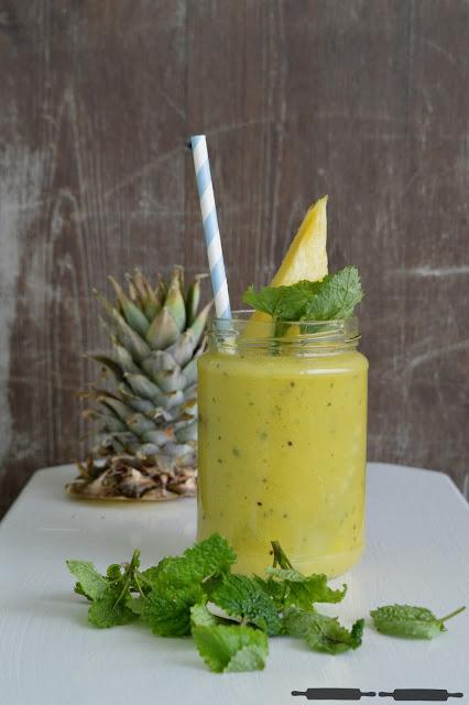 Smoothietime: Ananas Smoothie mit Minze / Pineapple Mint Smoothie