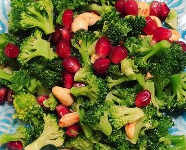LOW CARB FOOD | Brokkolisalat mit Granatapfel und Cashews LOW CARB FOOD | Brokkolisalat mit Granatapfel und Cashews