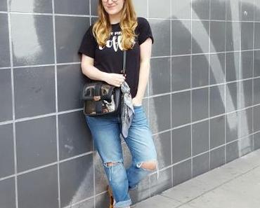 KarLook:  Casual Mom Style