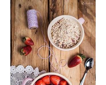 Beeren Smoothie Bowl mit Superfood Topping