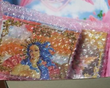 ♪ I’m your Venus, I’m your fire, your desire… ♫ Die Lime Crime Paletten.