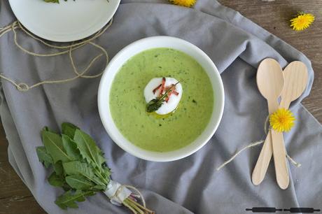 Löwenzahnsuppe mit Löwenzahnchips / Dandelion Soup Recipe