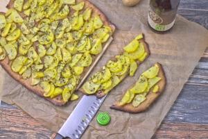 Kartoffel – Pizzabrot mit Thymian und Olivenöl