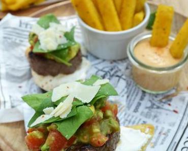 Pures Gaumenglück! Mein Liebenlings-Rindfleisch-Burger mit Polenta-Sticks und Tomaten-Aioli