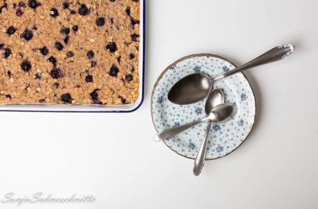 blueberry baked oatmeal with banana-1
