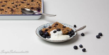blueberry baked oatmeal with banana-9