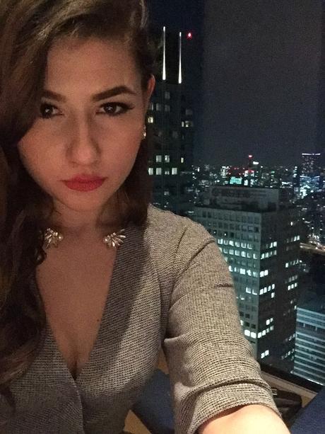 sara-bow-selfie-shang-ri-la-tokyo