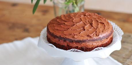 Schokoladenkuchen mit Schokocreme vegan & fructosearm