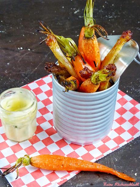 Homemade Veggie Burger mit Buchweizen-Rotebeete Patties & baked Carrots