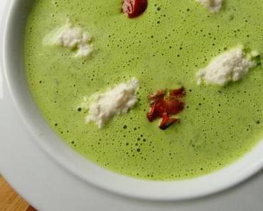 Bärlauchschaumsuppe mit Zandernockerl und karamellisierten Kirschtomaten