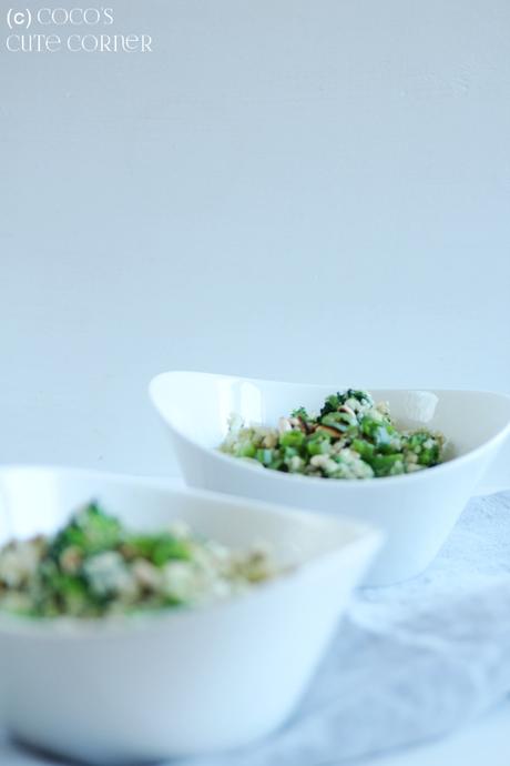 Quinoasalat mit Brokkoli, Avocado und Feta - grosse Quinoa Liebe Quinoasalat mit Brokkoli, Avocado und Feta - grosse Quinoa Liebe