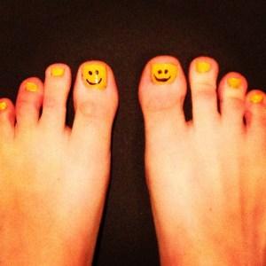 Happy Toes!! #nails #smiley
