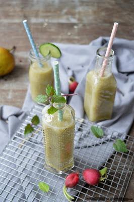 Gurken Smoothie mit Minze und Radieschen / Cucumber Mint Smoothie with Radishes