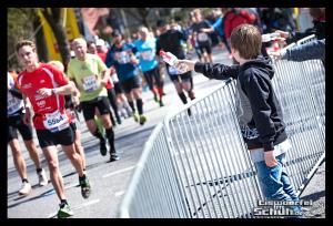 EISWUERFELIMSCHUH - Hamburg Marathon Laufen Haspa Mizuno (58)