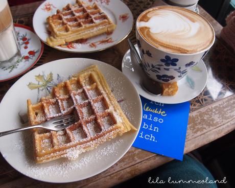 Leuhte Kaffeebar Köln Waffeln