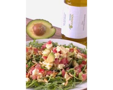 Avocadosalat mit Tomate und Fetakäse
