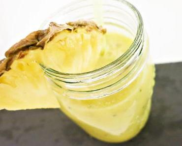 Ananas-Bananen-Kiwi Smoothie