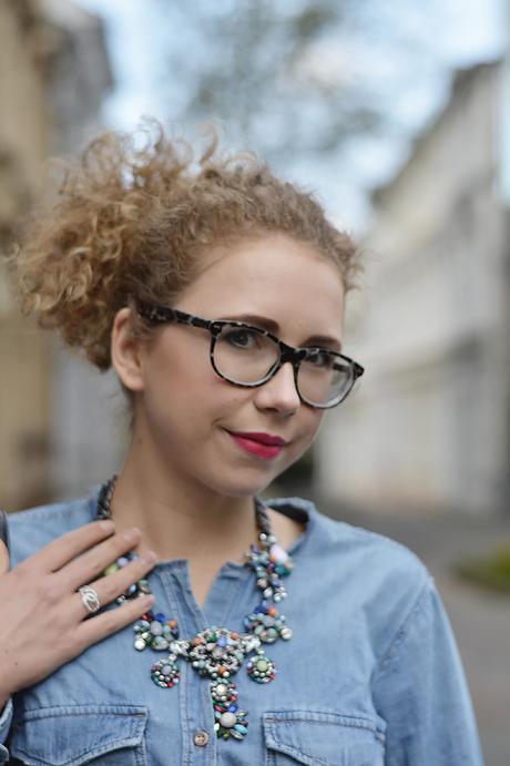 Outfit: Flared Skirt, Denim Shirt and Statement Necklace