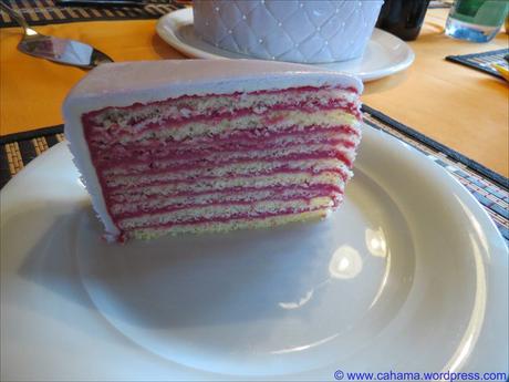 comp_CR_IMG_9016_Vanille_Himbeer_Johannisbeer_Schichttorte