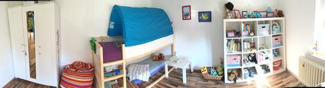 Kinderzimmer für zwei Jungs mit Kura Hochbett 