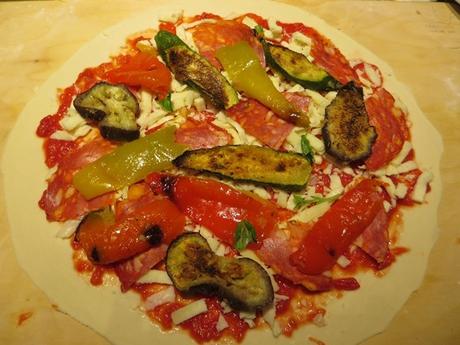 14_belegte-Pizza-beim-Pizzakurs-Ristorante-That's-Amore-Rom-Italien