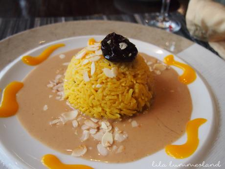 bobotie-safran-reis-erdnuss-sauce