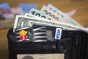 Kreditkarte-Bargeld-Ausland-Reise-Urlaub