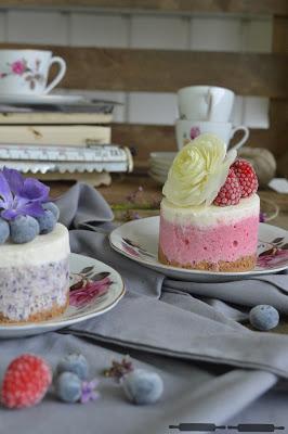 No - Bake Cheesecake mit Himbeeren und Blaubeeren / No - Bake Blueberry and Raspberry Cheesecake