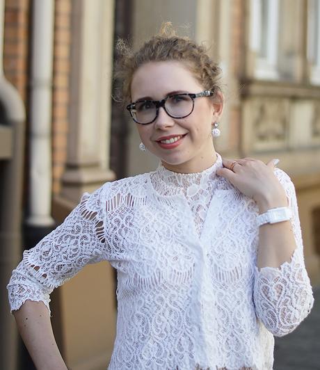 Outfit: White Boho Lace Dress, Bolero and Espadrilles