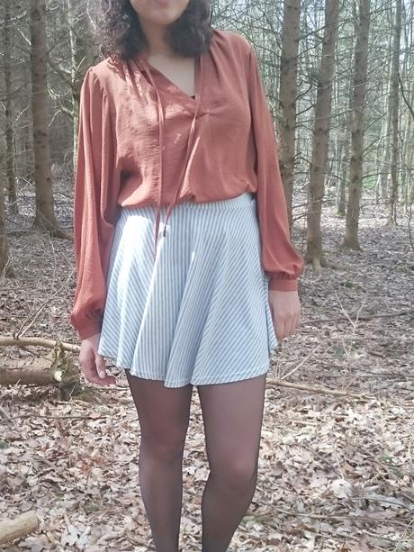 Outfit: Wide Sleeves, wide forrest