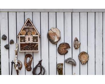 Gartendeko mit Holzfundstücken