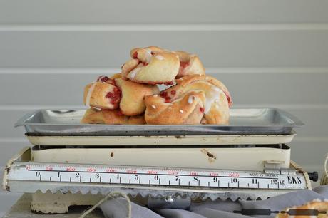 Erdbeer Zimt Brioche Rezept / Strawberry Cinnamon Brioches