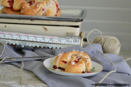 Erdbeer Zimt Brioche Rezept / Strawberry Cinnamon Brioches