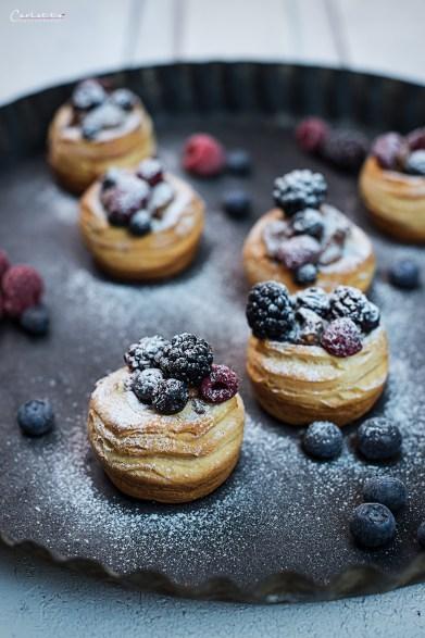 Buttermilch Beeren Törtchen