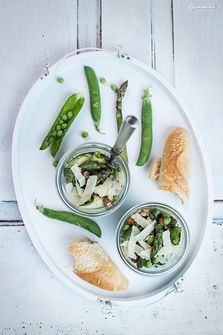 Spargel Salat mit Zucchini & Erbsen