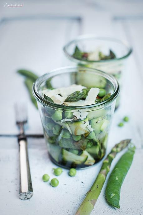 Spargel Salat mit Zucchini & Erbsen