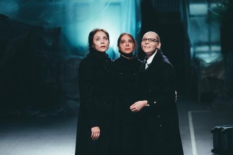 Die drei Schwestern (c) Frol Podlesny