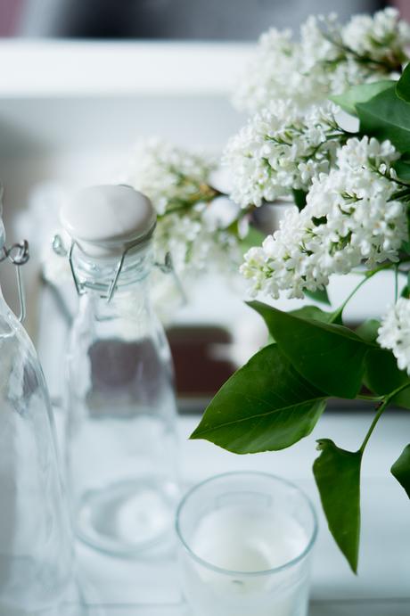 Blog + Fotografie by it's me! | fim.works | weiße Fliederrispen