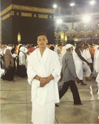 Als Sankt Özil das Fliegen lernte...