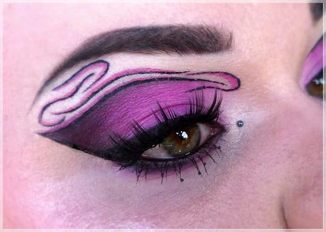 creative pink black make up 