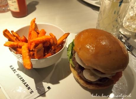 karl-hermanns-burger-no-2-suesskartoffelpommes