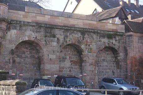 Cam Underfoot #23: Stadtmauer