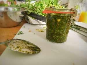 Pesto mit Thymian und Brunnenkresse