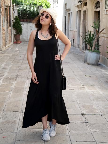 Outfit: Maxi-Dress & Sneaker