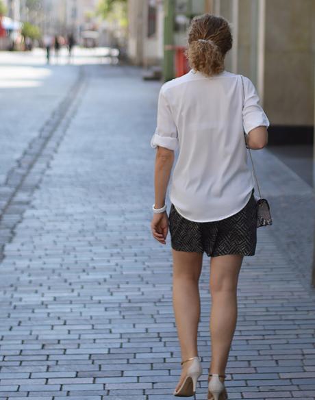 Outfit: White Blouse, Summer Shorts, Furla & T-Straps