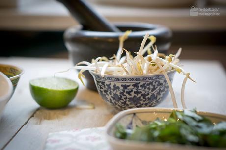 Thai-Curry-Suppe mit Kokosmilch & Reisnudeln | Madame Cuisine Rezept