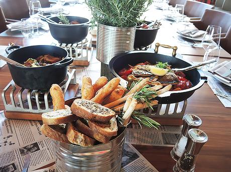 Travel: Dinner @Radisson Blu Hotel, Rostock and Romantic Sunset