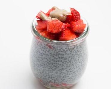 Chiapudding mit Erdbeeren
