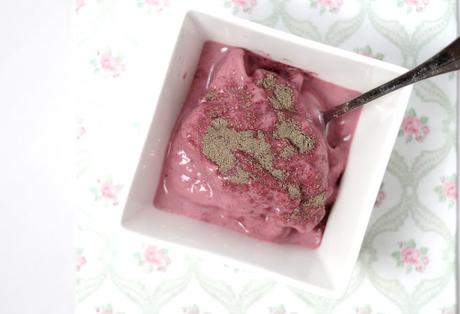 Strawberry Ice Cream / Naturalmojo Strawberry Ice Cream / Naturalmojo